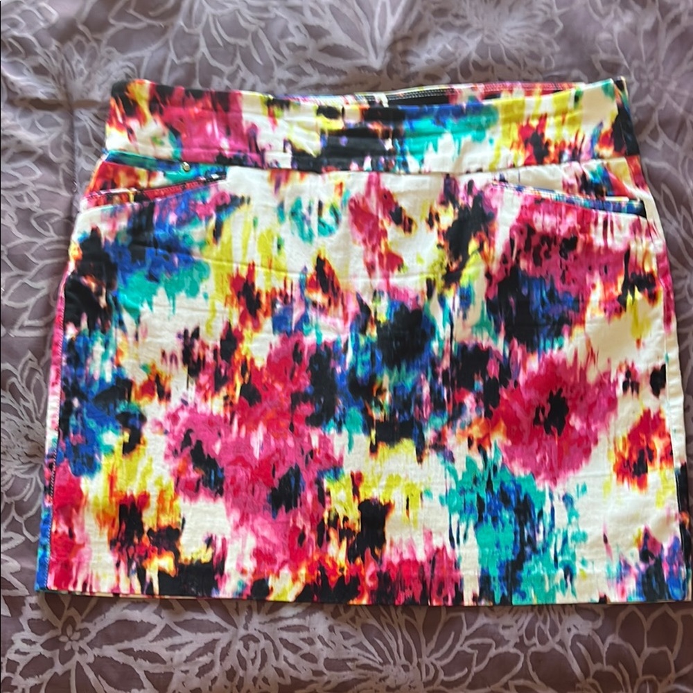 Attyre Abstract Print Pull On Skort